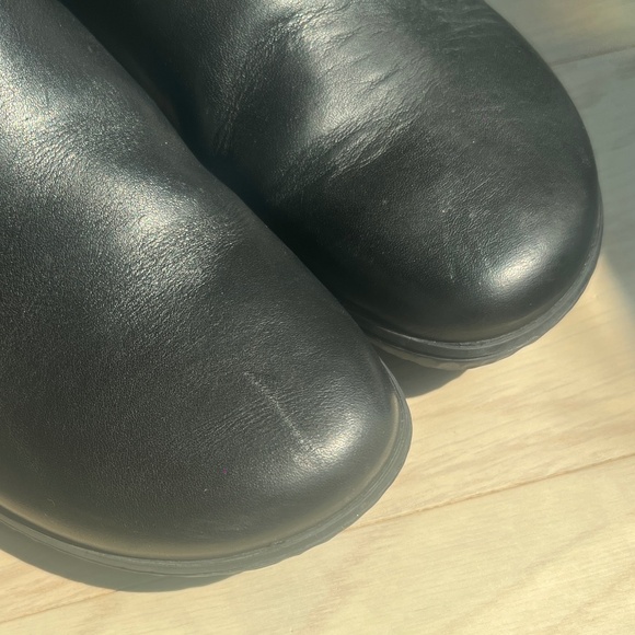 Vivobarefoot Gobi Chelsea EU 39 - 8 US normally - Picture 4 of 9